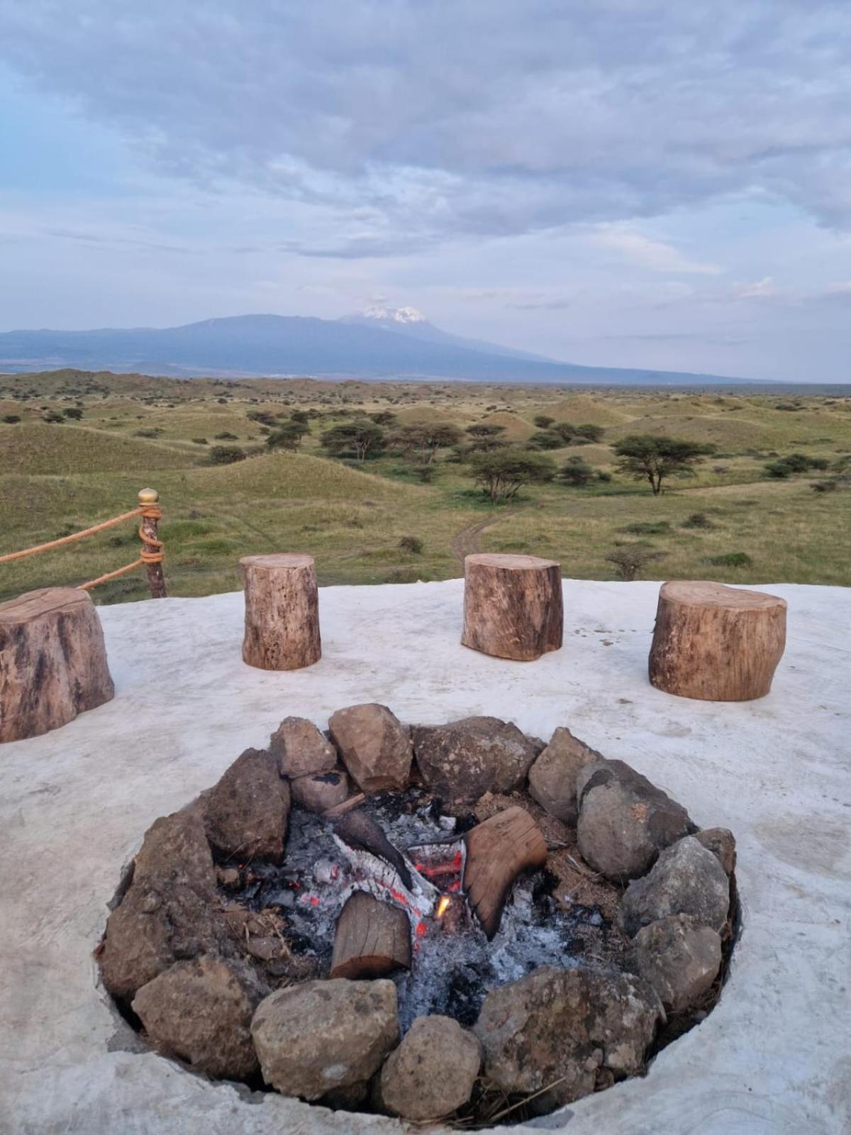 Original Maasai Lodge - Africa Amini Life Engare Nanyuki Екстер'єр фото